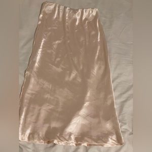NASTY GAL SATIN SIDE SPLIT SKIRT